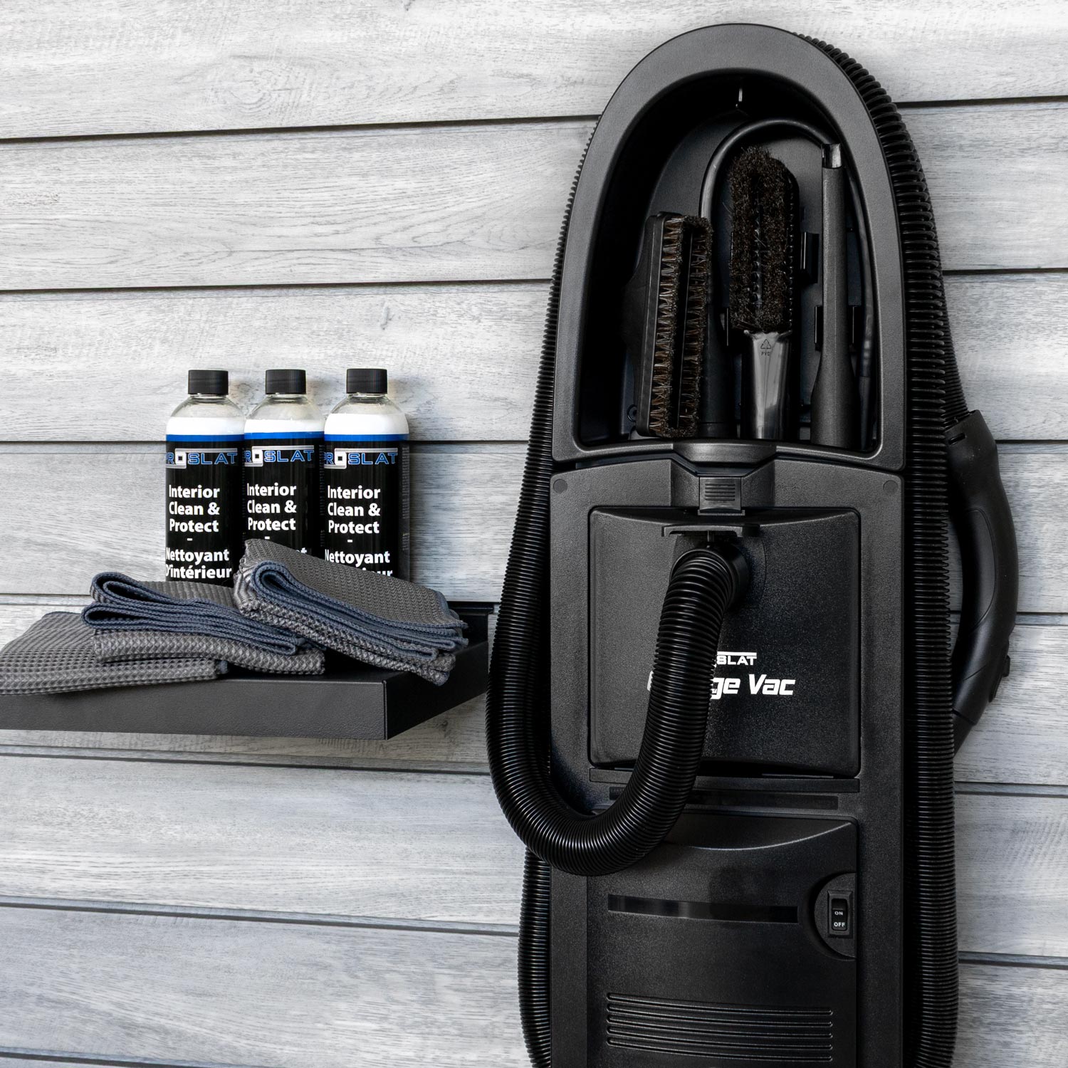 Ensemble d'aspirateur et de produits d'entretien pour l'intérieur de la voiture