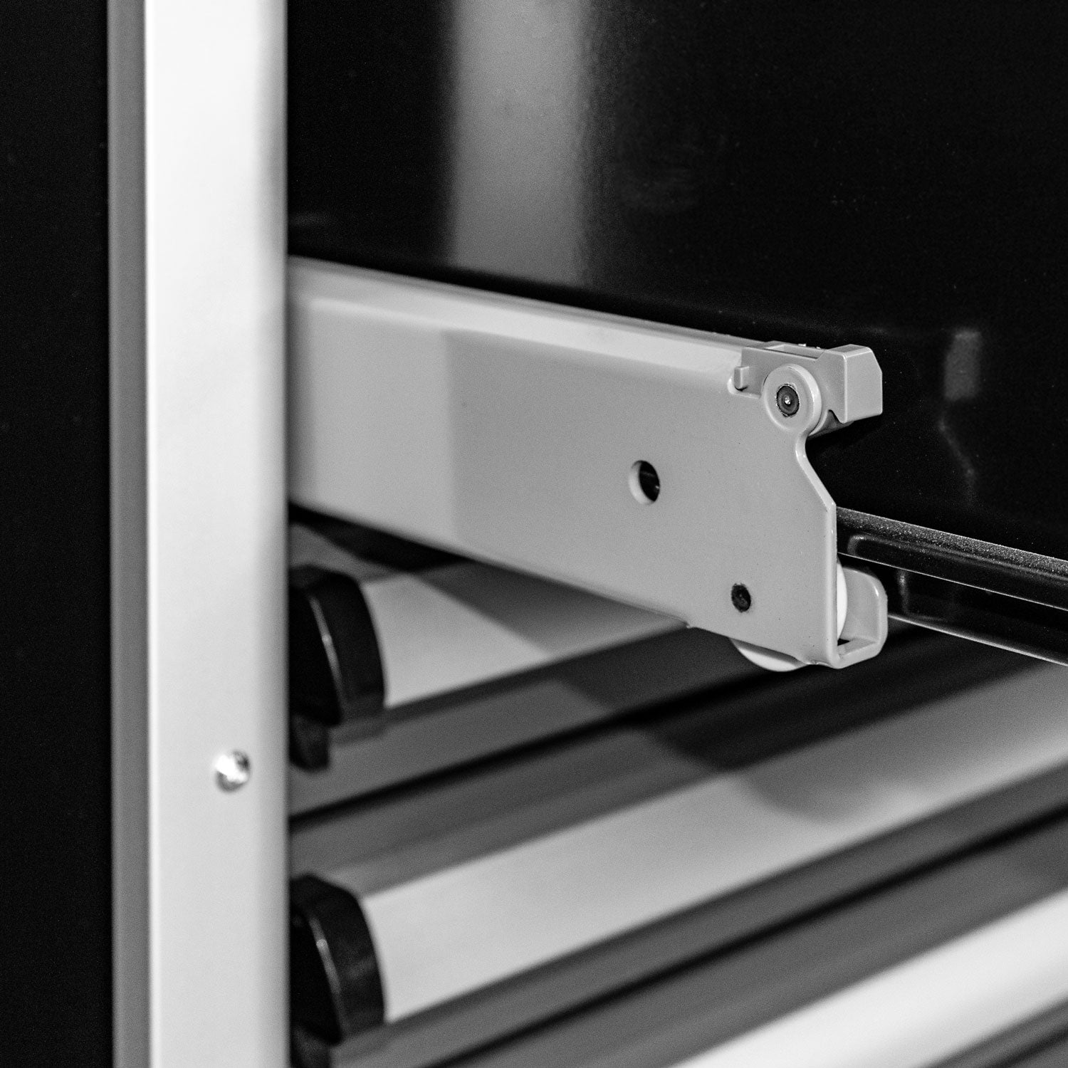 22 Series - 5 Drawers - Silver Handles - Foot Casters