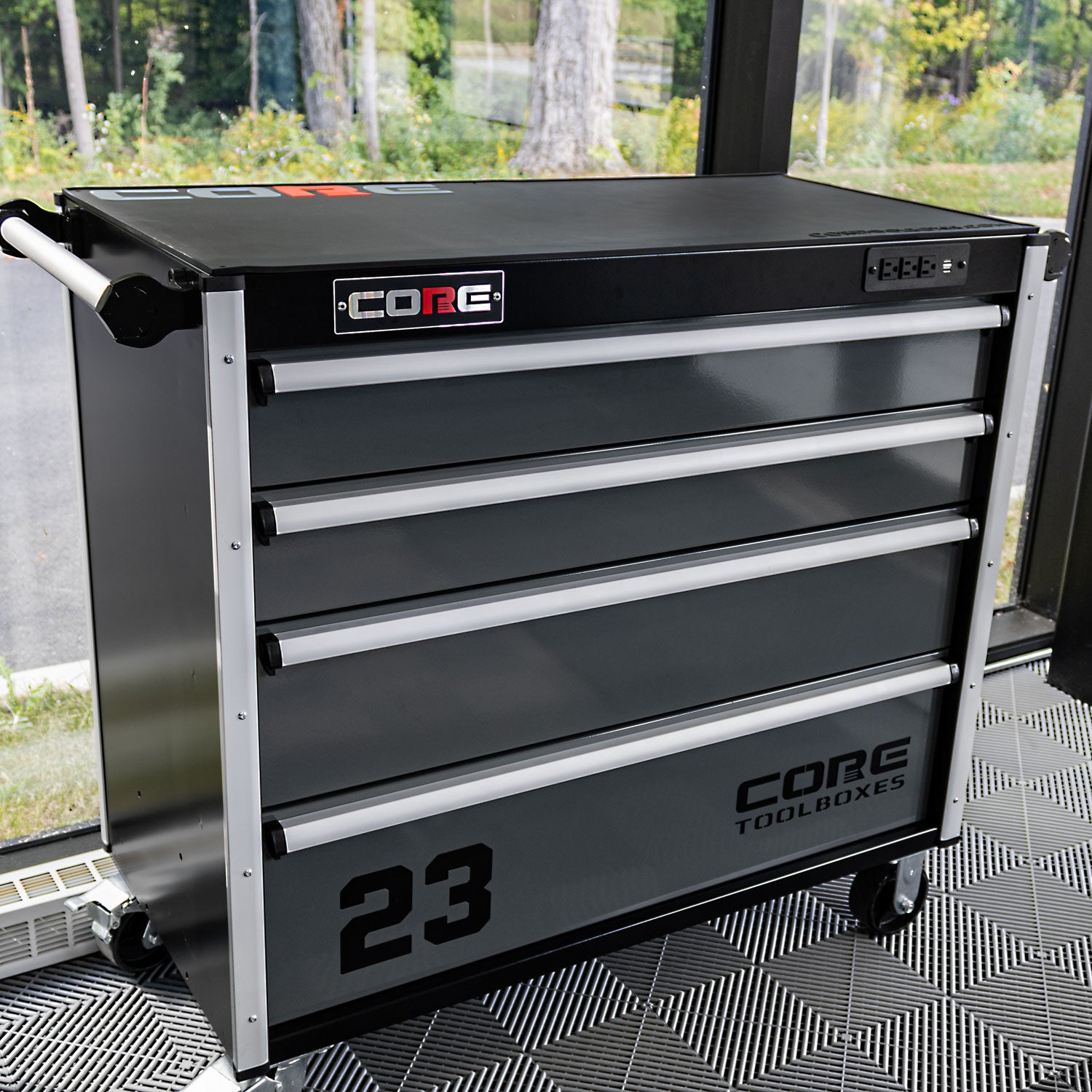22 Series - 5 Drawers - Silver Handles - Foot Casters