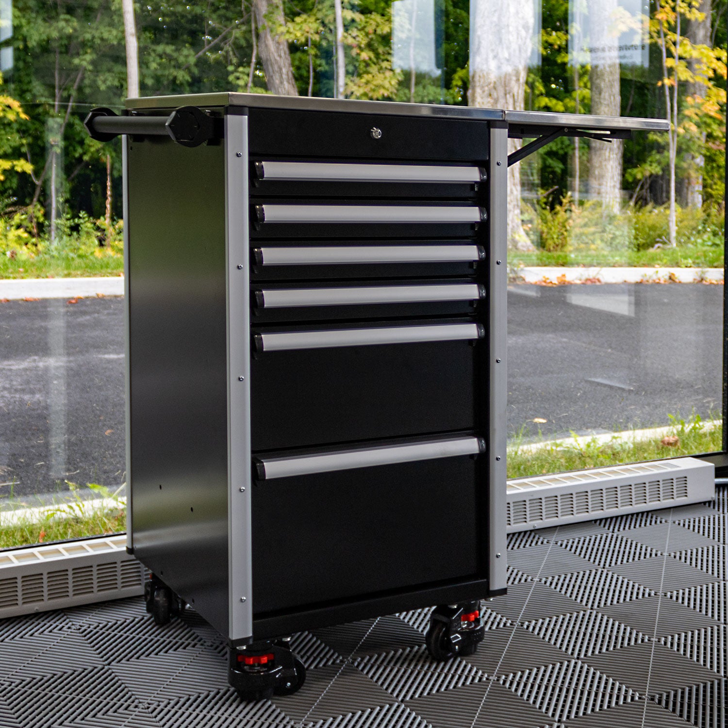 22 Series - 5 Drawers - Silver Handles - Foot Casters