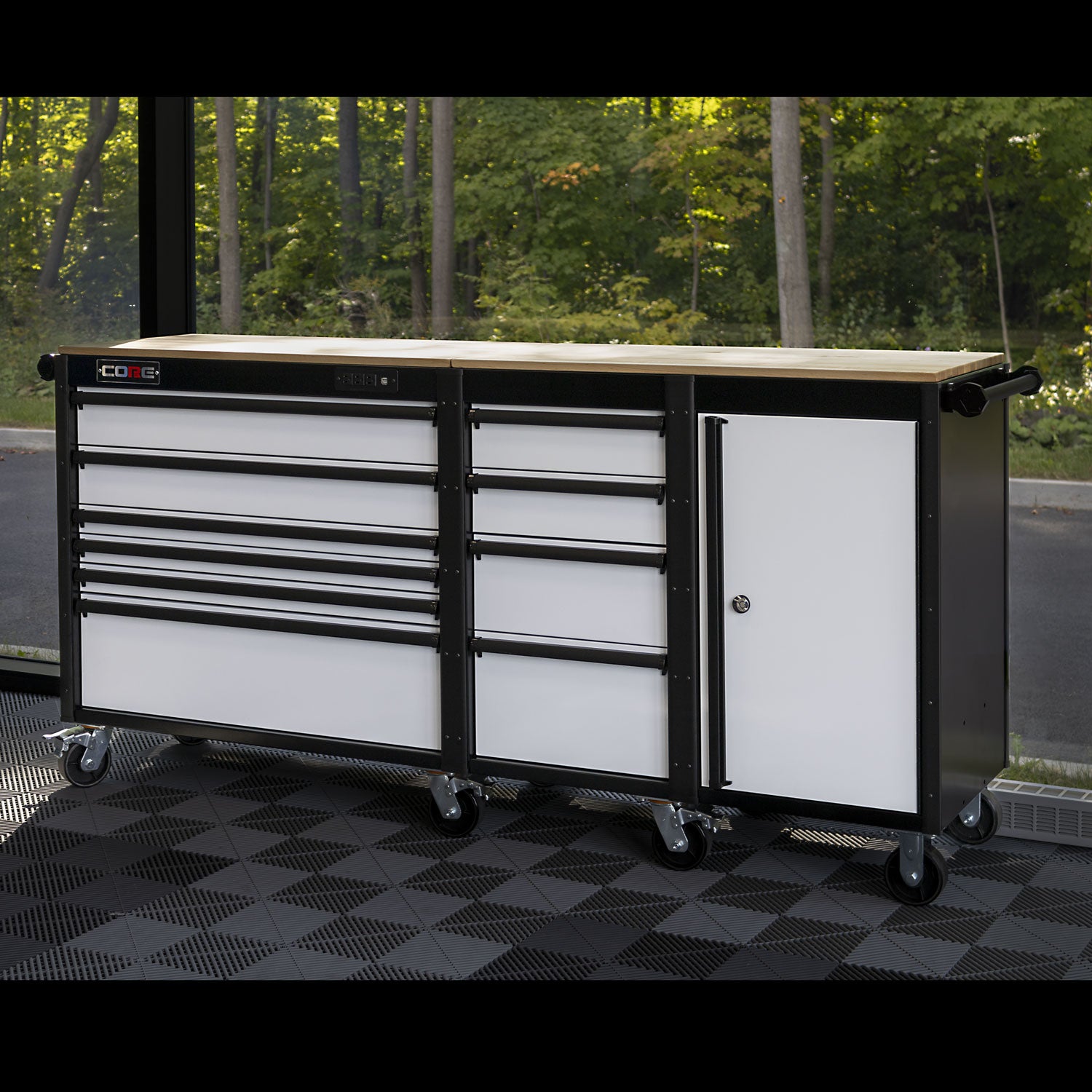 22 Series - 5 Drawers - Silver Handles - Foot Casters