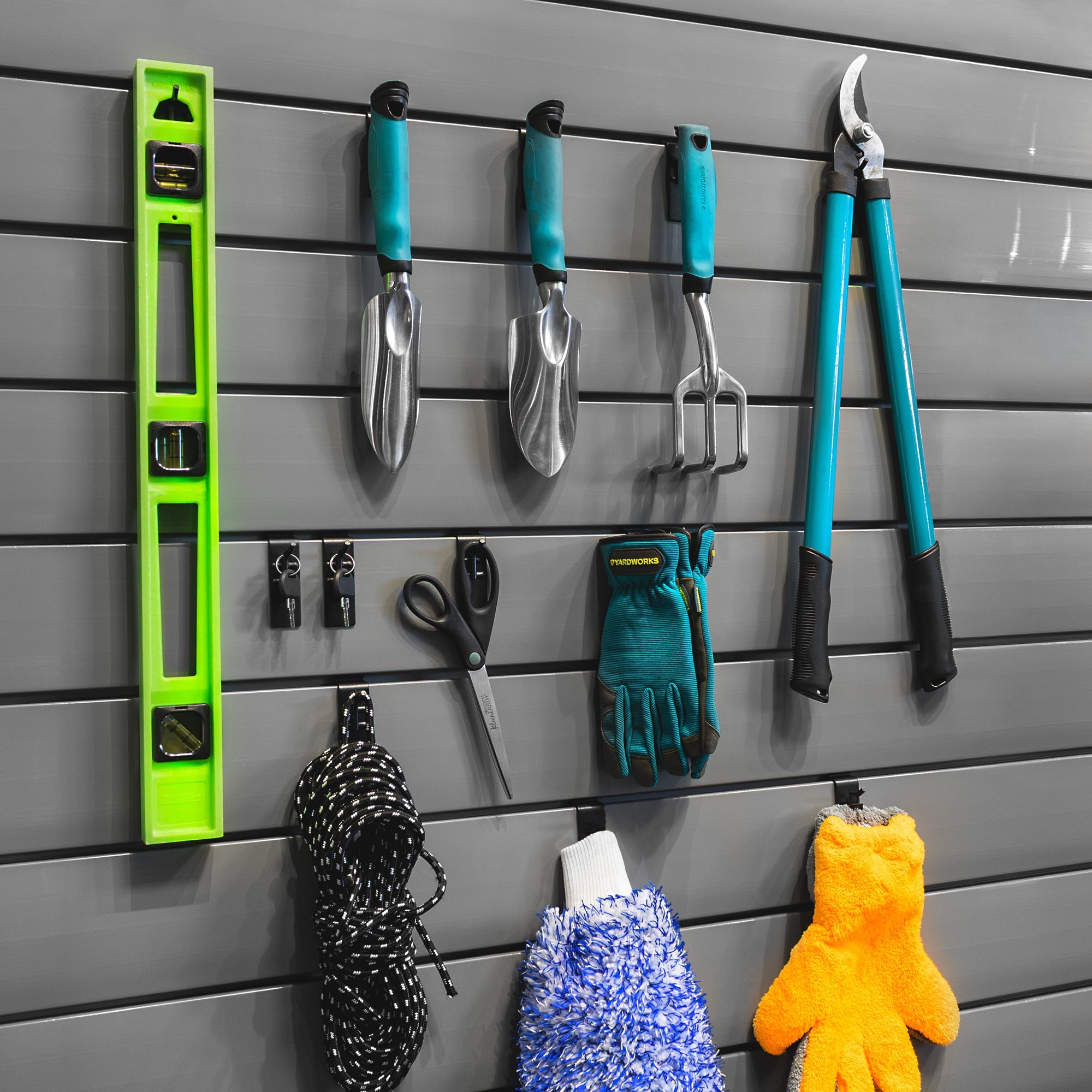 Classic Slatwall Essential Tool Bundle – STEALTH